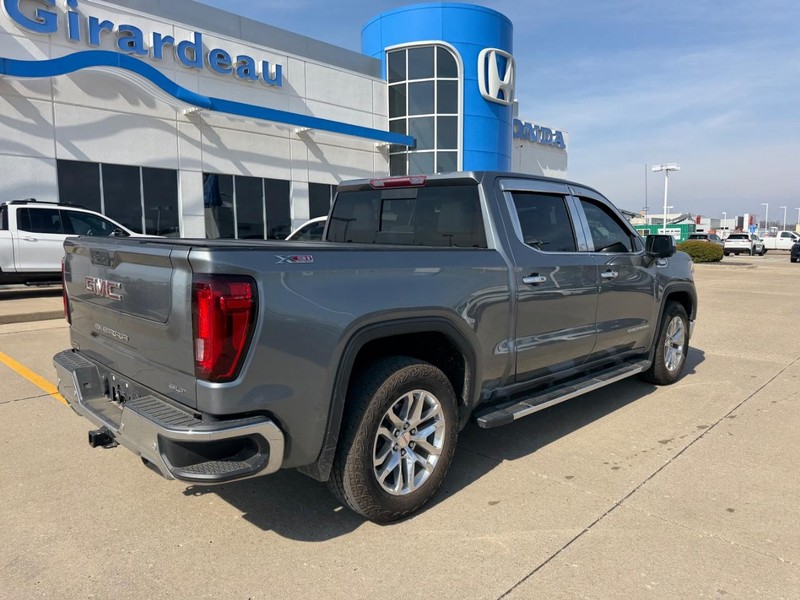 GMC Sierra 1500 Vehicle Full-screen Gallery Image 02