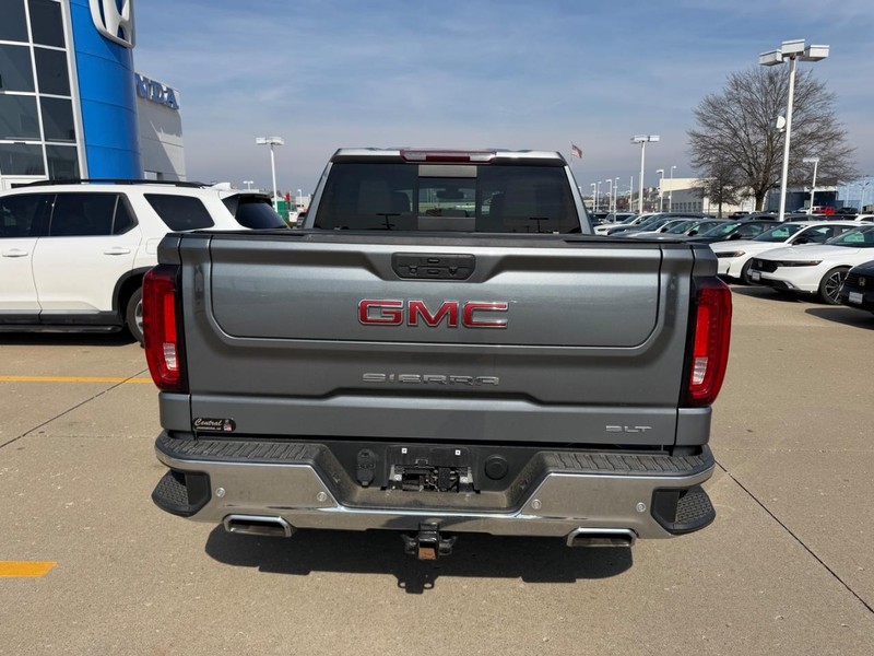 GMC Sierra 1500 Vehicle Full-screen Gallery Image 03