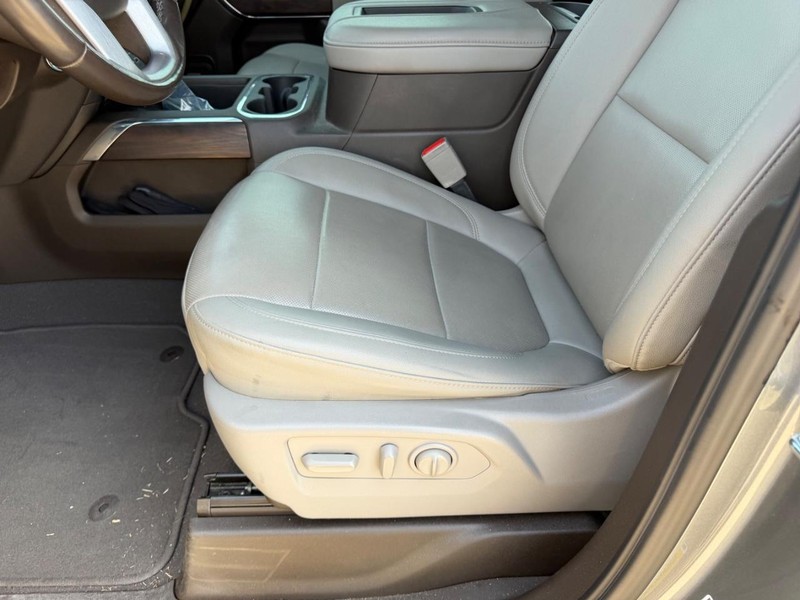 GMC Sierra 1500 Vehicle Full-screen Gallery Image 18