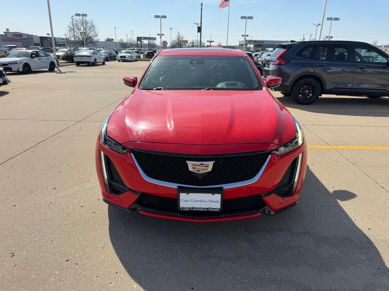 Cadillac CT5 Vehicle Full-screen Gallery Image 07