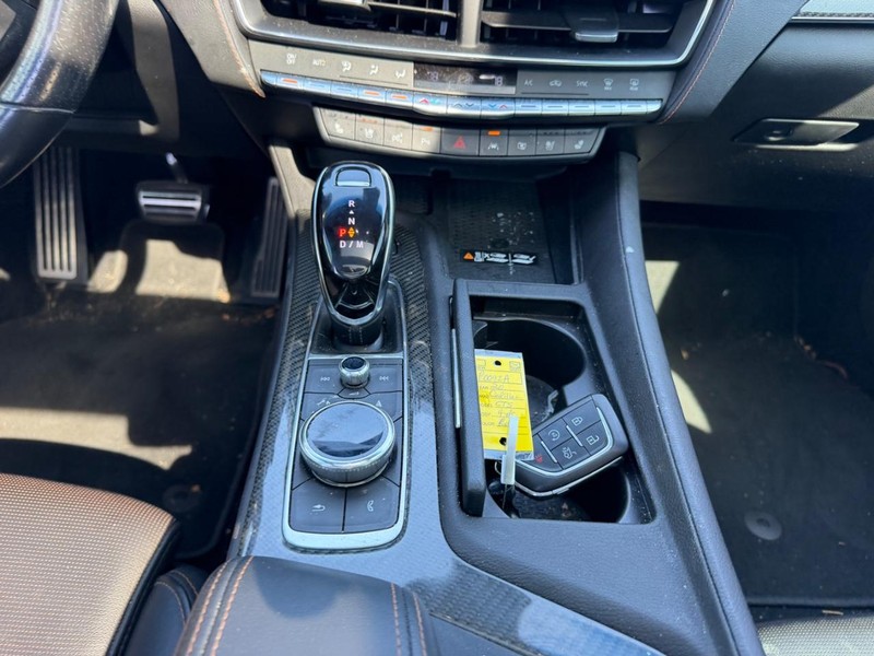 Cadillac CT5 Vehicle Full-screen Gallery Image 16