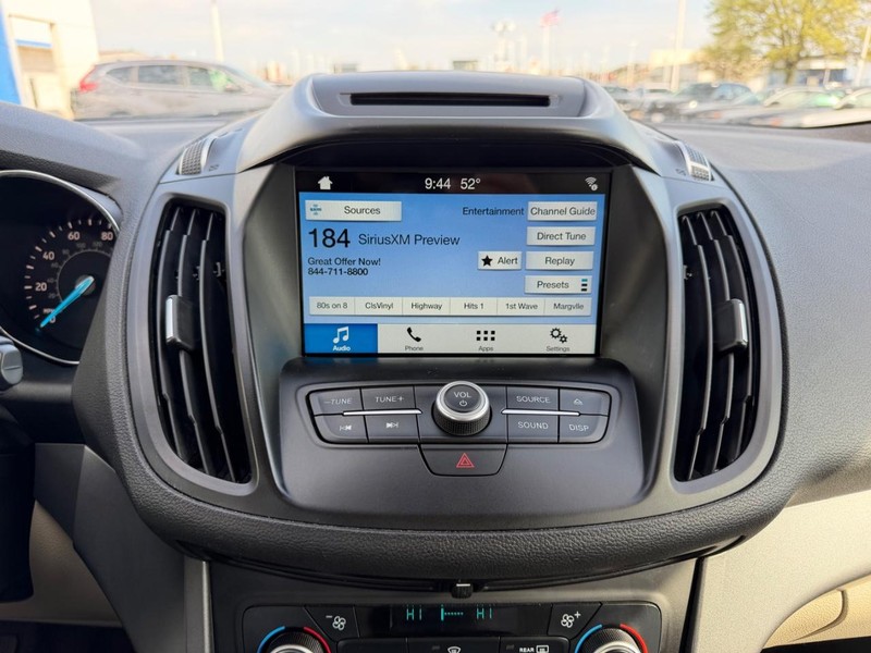 Ford Escape Vehicle Full-screen Gallery Image 14