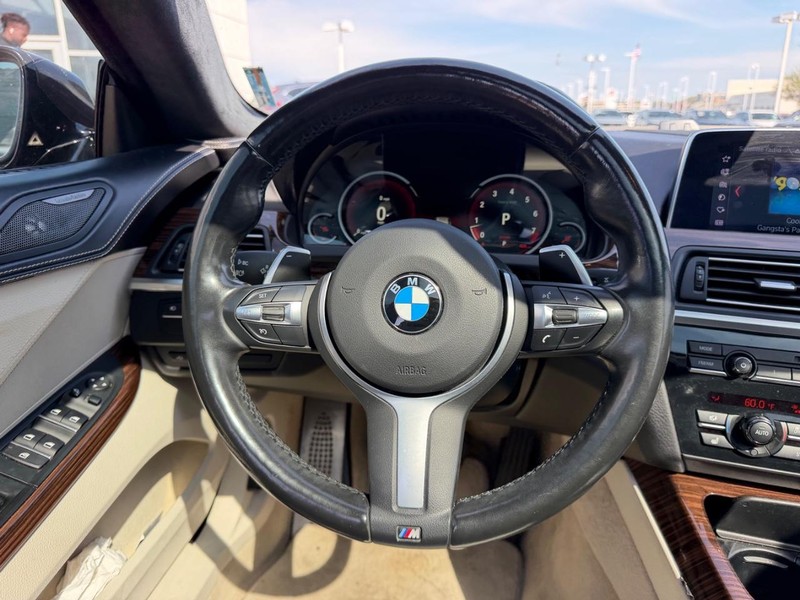 BMW 6 Series Vehicle Full-screen Gallery Image 12