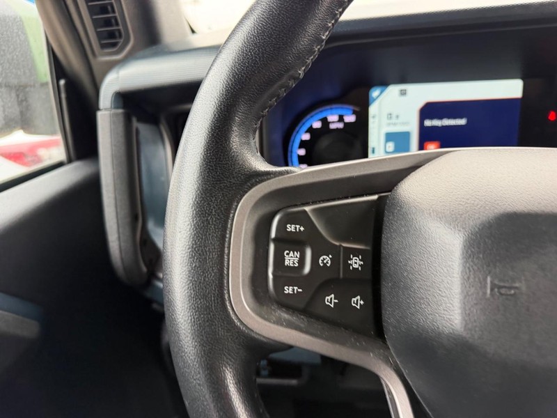 Ford Bronco Vehicle Full-screen Gallery Image 11