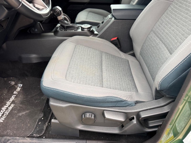 Ford Bronco Vehicle Full-screen Gallery Image 18