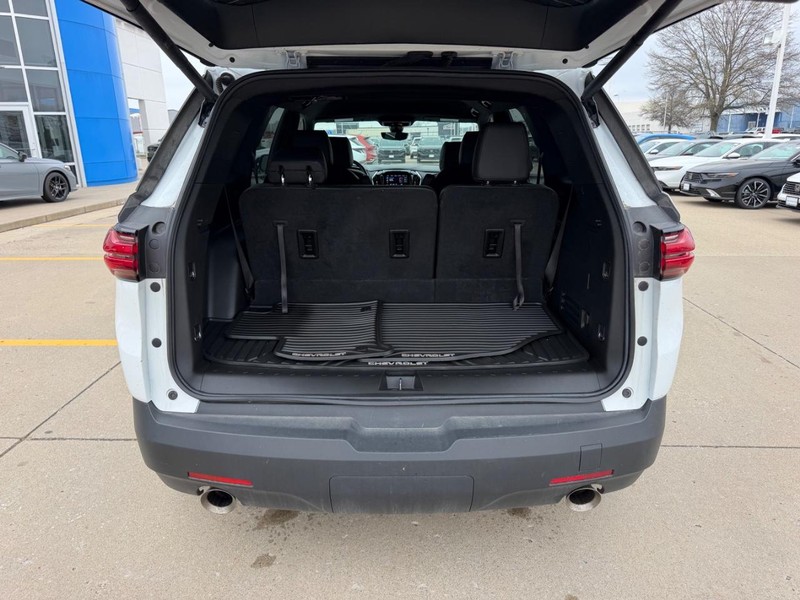 Chevrolet Traverse Vehicle Full-screen Gallery Image 04
