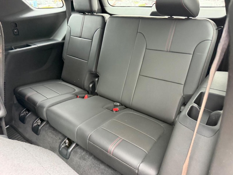 Chevrolet Traverse Vehicle Full-screen Gallery Image 09