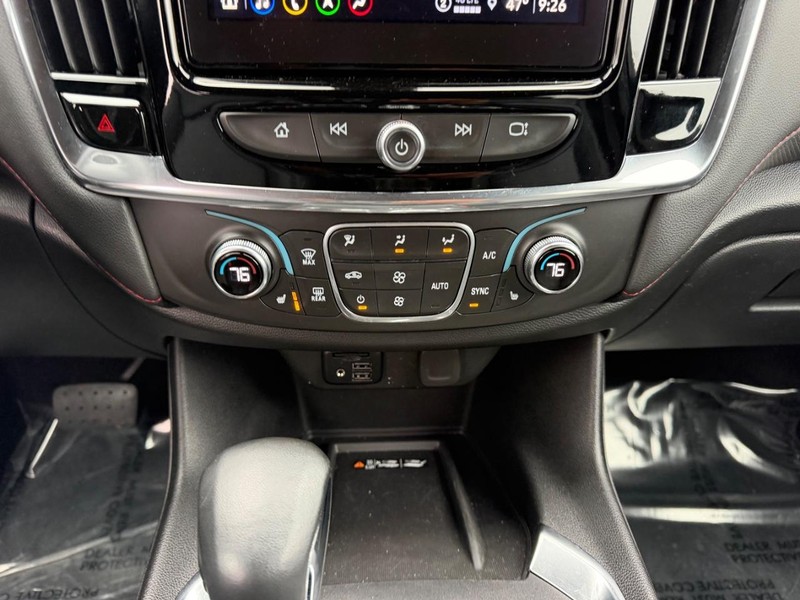 Chevrolet Traverse Vehicle Full-screen Gallery Image 17