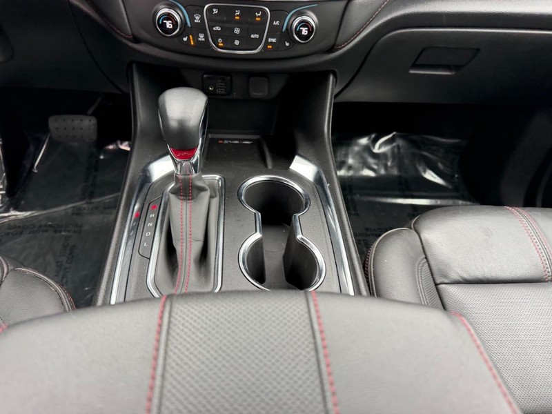 Chevrolet Traverse Vehicle Full-screen Gallery Image 18