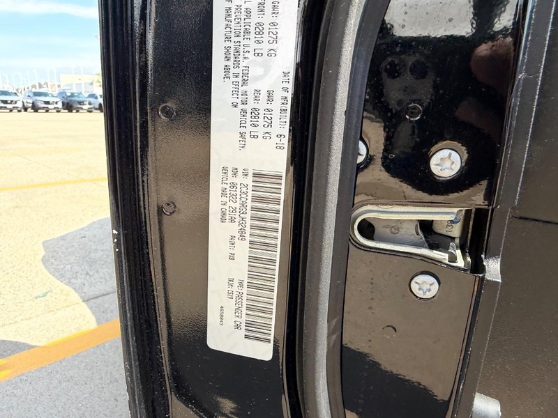 Chrysler 300 Vehicle Full-screen Gallery Image 21