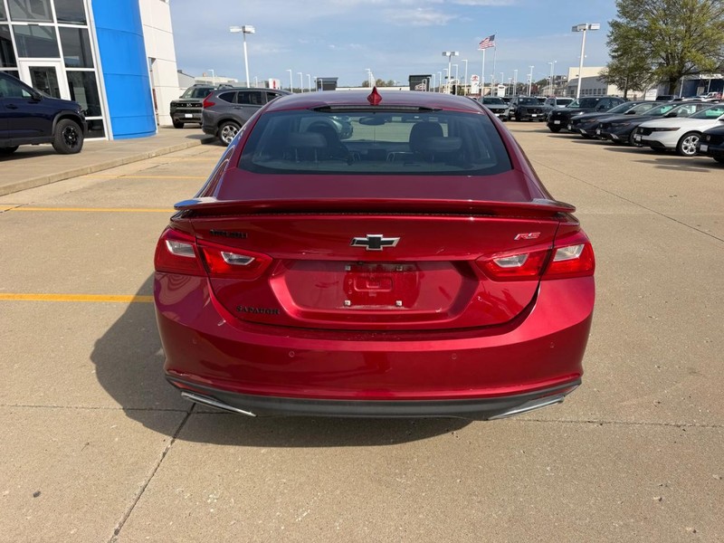 Chevrolet Malibu Vehicle Full-screen Gallery Image 03