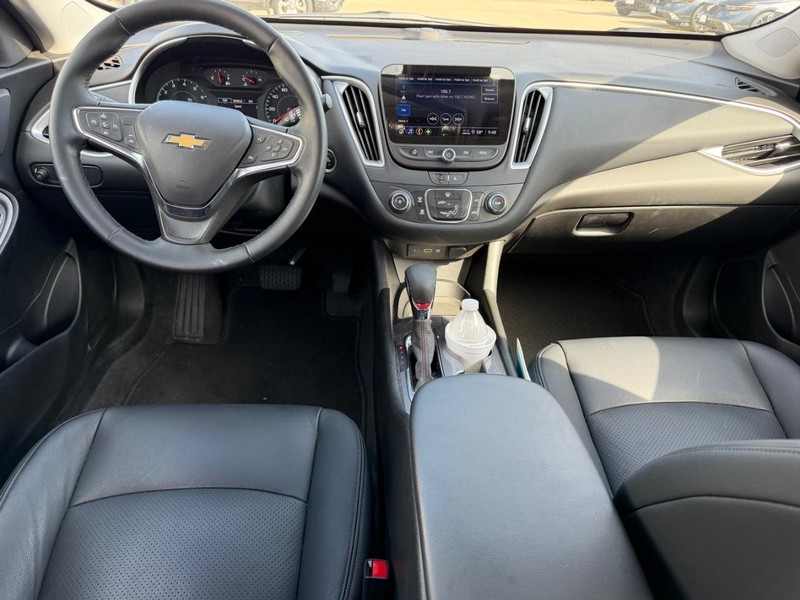 Chevrolet Malibu Vehicle Full-screen Gallery Image 09