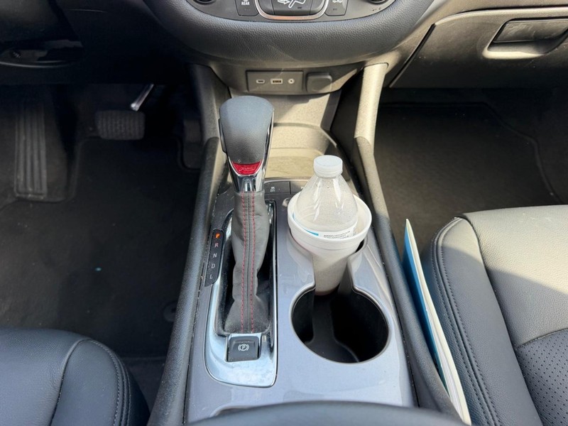 Chevrolet Malibu Vehicle Full-screen Gallery Image 15