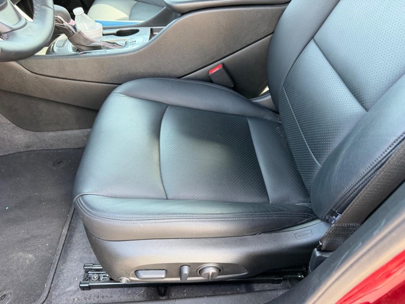 Chevrolet Malibu Vehicle Full-screen Gallery Image 18