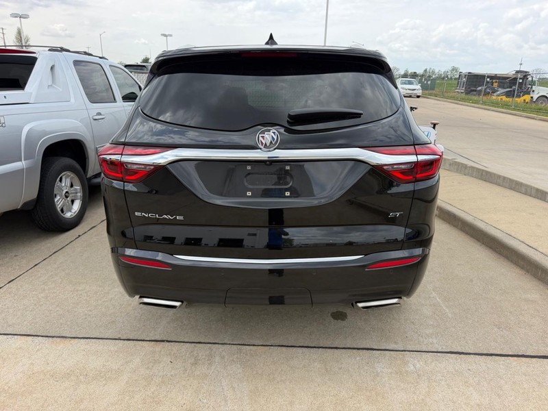 Buick Enclave Vehicle Full-screen Gallery Image 03