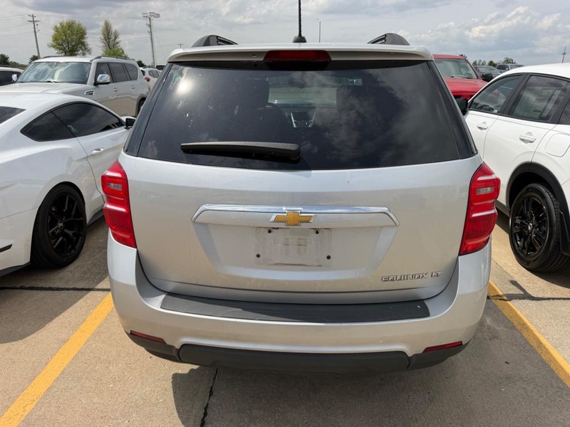 Chevrolet Equinox Vehicle Full-screen Gallery Image 03