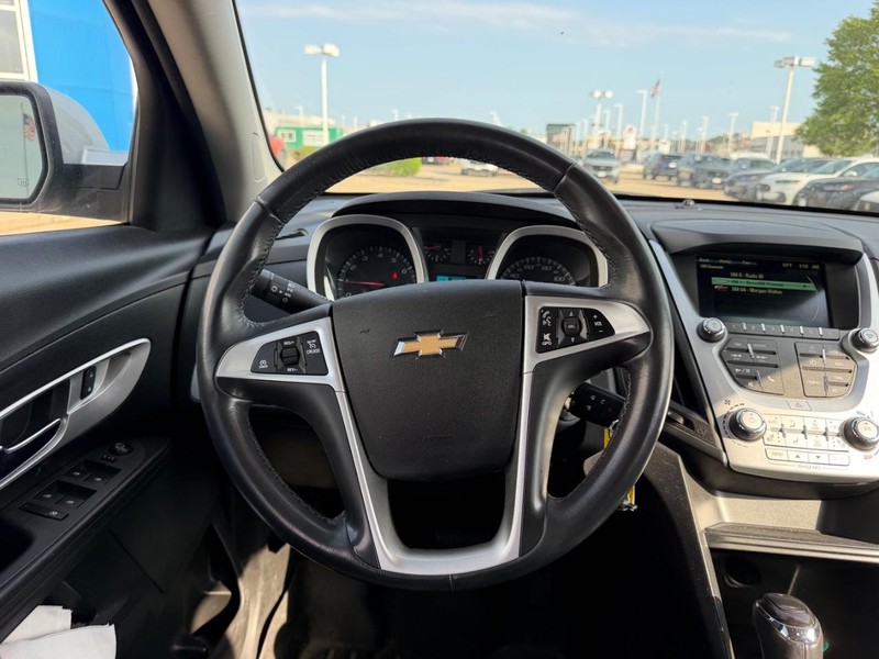 Chevrolet Equinox Vehicle Full-screen Gallery Image 10