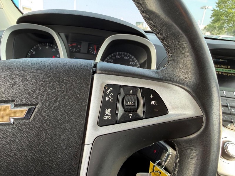 Chevrolet Equinox Vehicle Full-screen Gallery Image 12
