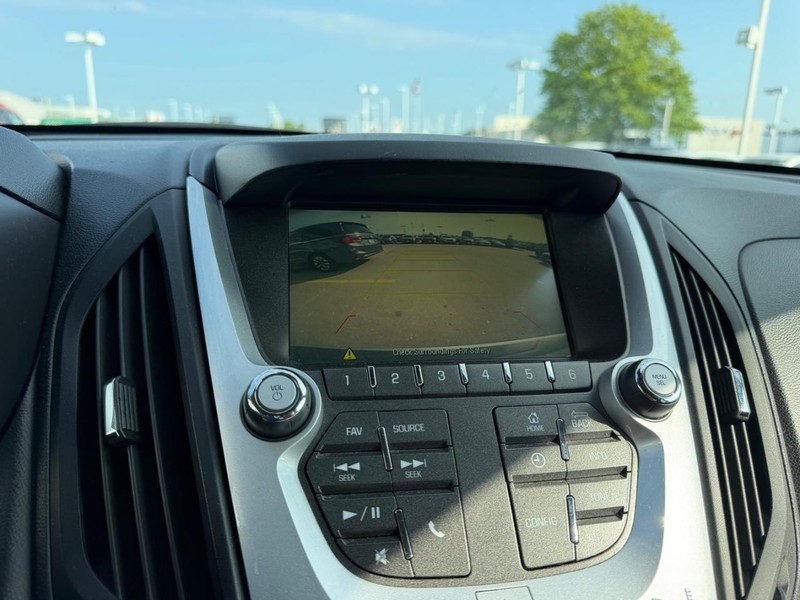 Chevrolet Equinox Vehicle Full-screen Gallery Image 20