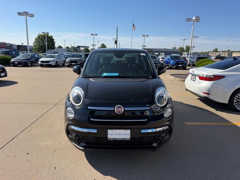 FIAT 500L Vehicle Full-screen Gallery Image 07