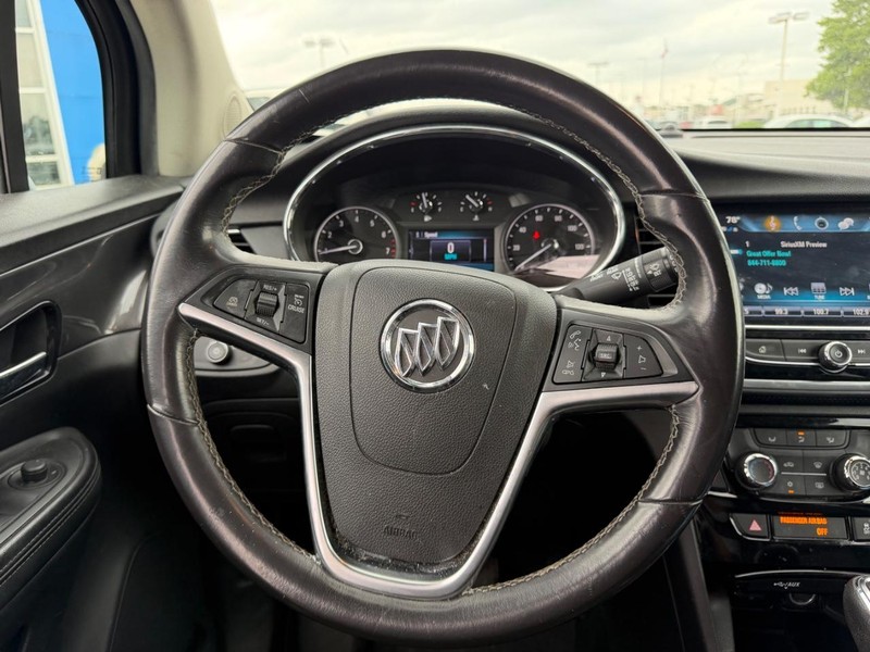 Buick Encore Vehicle Full-screen Gallery Image 10