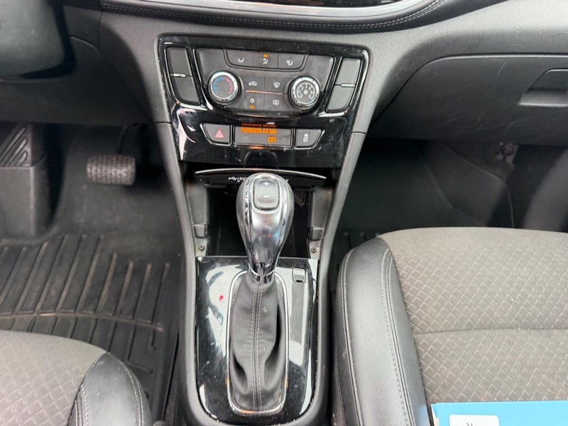Buick Encore Vehicle Full-screen Gallery Image 15