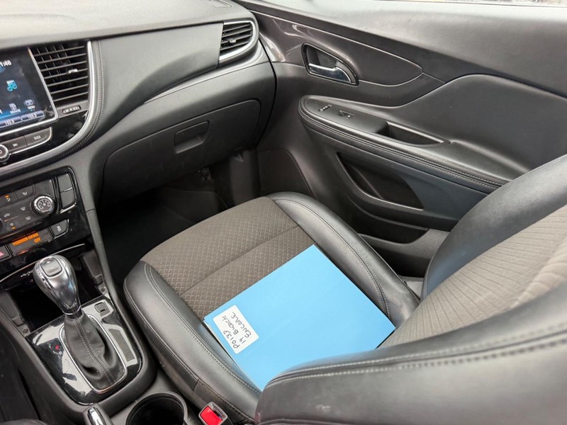 Buick Encore Vehicle Full-screen Gallery Image 16