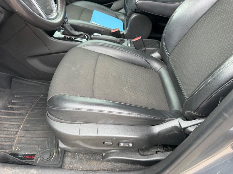 Buick Encore Vehicle Full-screen Gallery Image 18