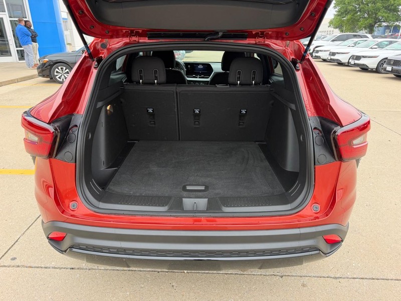 Chevrolet Trax Vehicle Full-screen Gallery Image 04