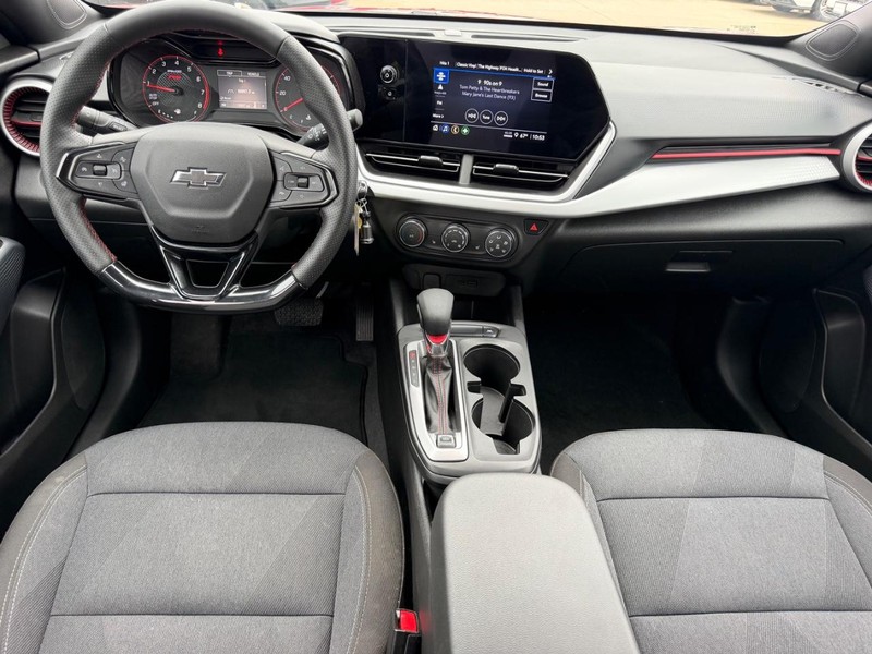 Chevrolet Trax Vehicle Full-screen Gallery Image 09
