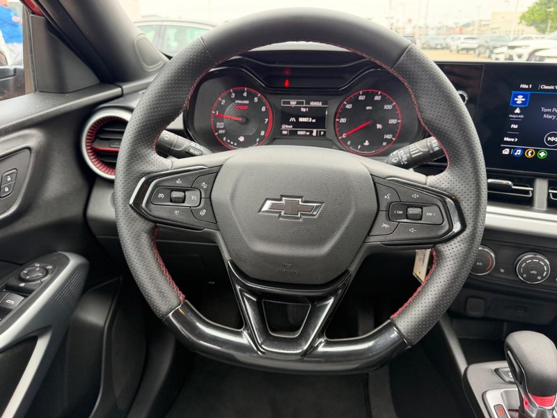 Chevrolet Trax Vehicle Full-screen Gallery Image 10