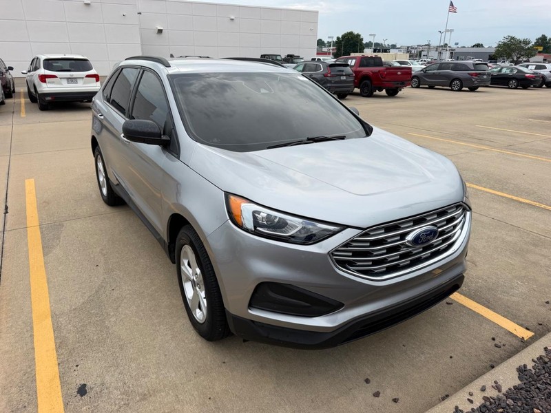 Ford Edge Vehicle Full-screen Gallery Image 02