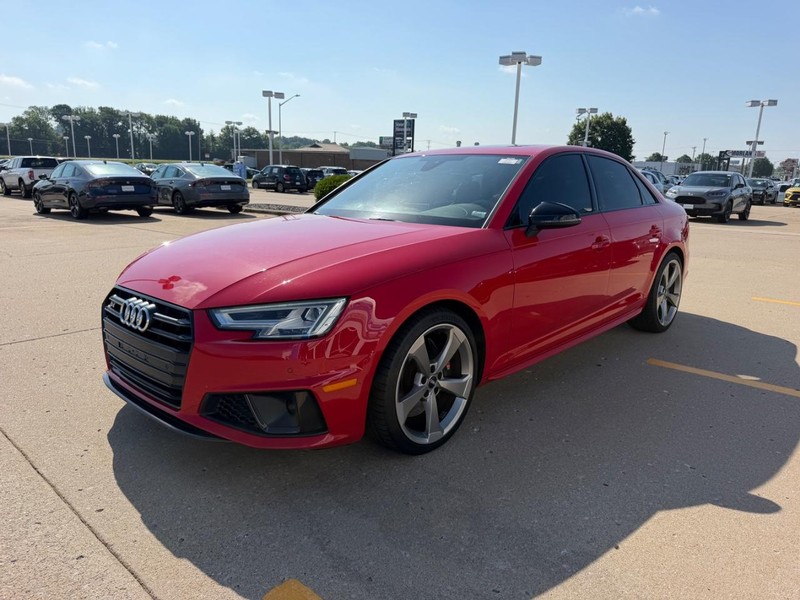 Audi S4 Vehicle Full-screen Gallery Image 06
