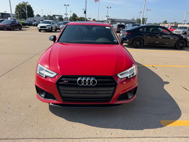 Audi S4 Vehicle Full-screen Gallery Image 07