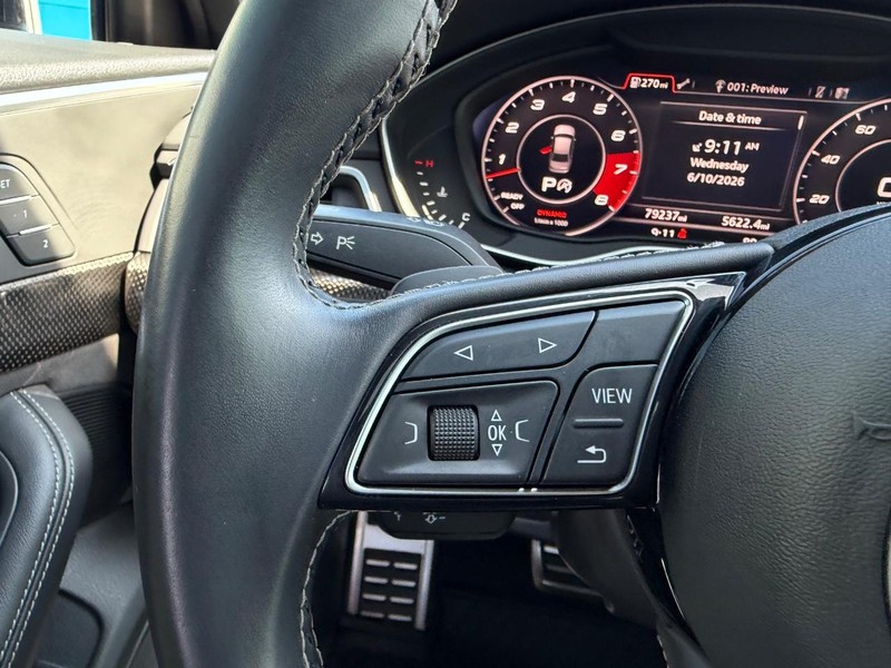 Audi S4 Vehicle Full-screen Gallery Image 13