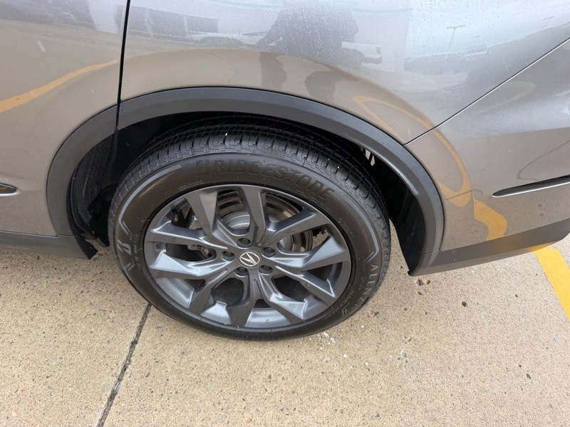 Acura MDX Vehicle Full-screen Gallery Image 06