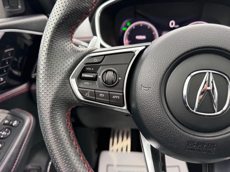 Acura MDX Vehicle Full-screen Gallery Image 15