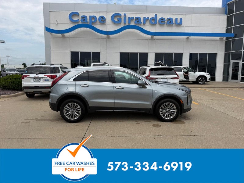 Cadillac XT4 Vehicle Full-screen Gallery Image 01