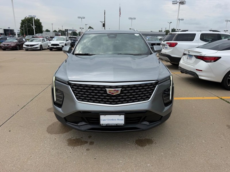 Cadillac XT4 Vehicle Full-screen Gallery Image 08