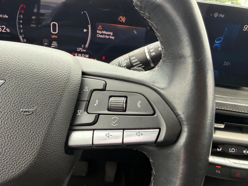 Cadillac XT4 Vehicle Full-screen Gallery Image 13