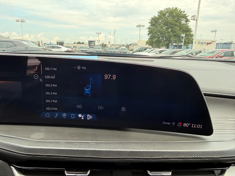 Cadillac XT4 Vehicle Full-screen Gallery Image 14