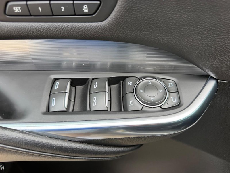 Cadillac XT4 Vehicle Full-screen Gallery Image 18