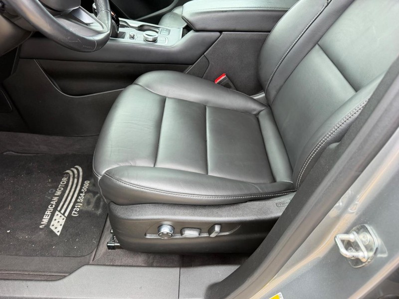 Cadillac XT4 Vehicle Full-screen Gallery Image 20