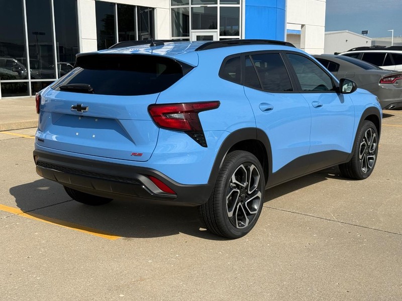 Chevrolet Trax Vehicle Full-screen Gallery Image 03