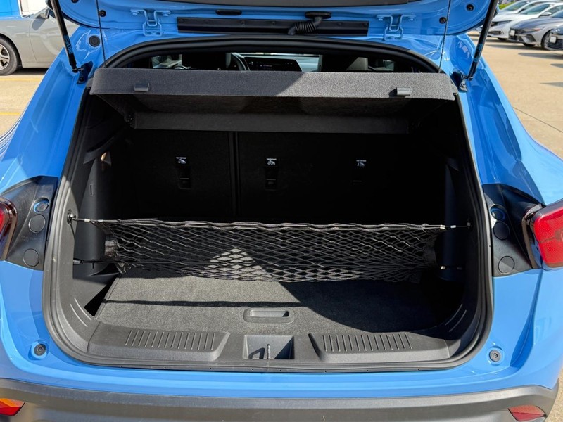 Chevrolet Trax Vehicle Full-screen Gallery Image 04