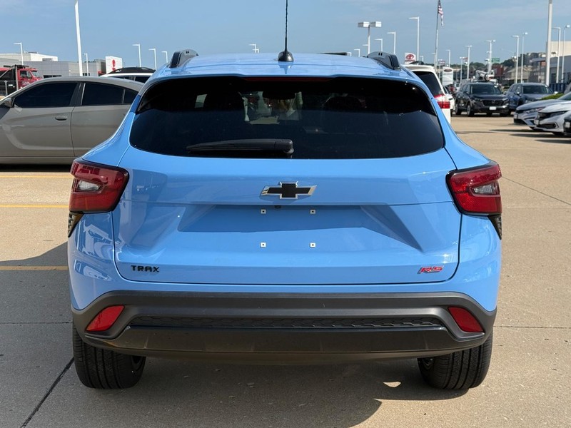 Chevrolet Trax Vehicle Full-screen Gallery Image 05