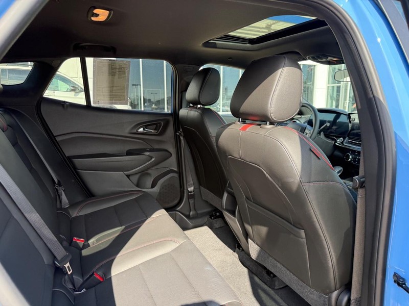 Chevrolet Trax Vehicle Full-screen Gallery Image 11