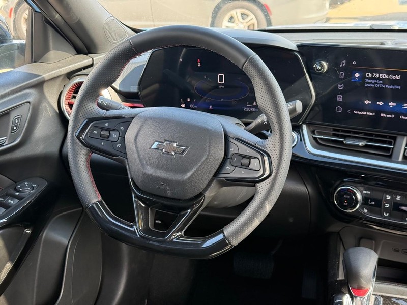 Chevrolet Trax Vehicle Full-screen Gallery Image 13