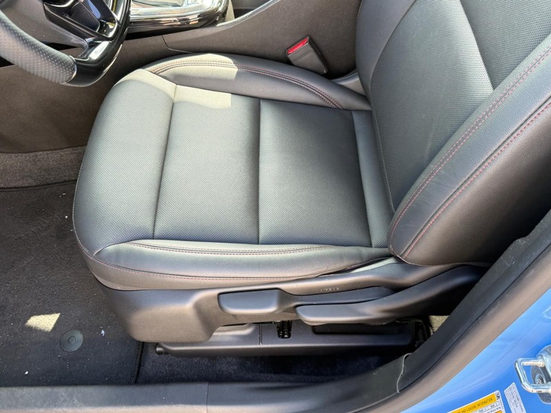Chevrolet Trax Vehicle Full-screen Gallery Image 17