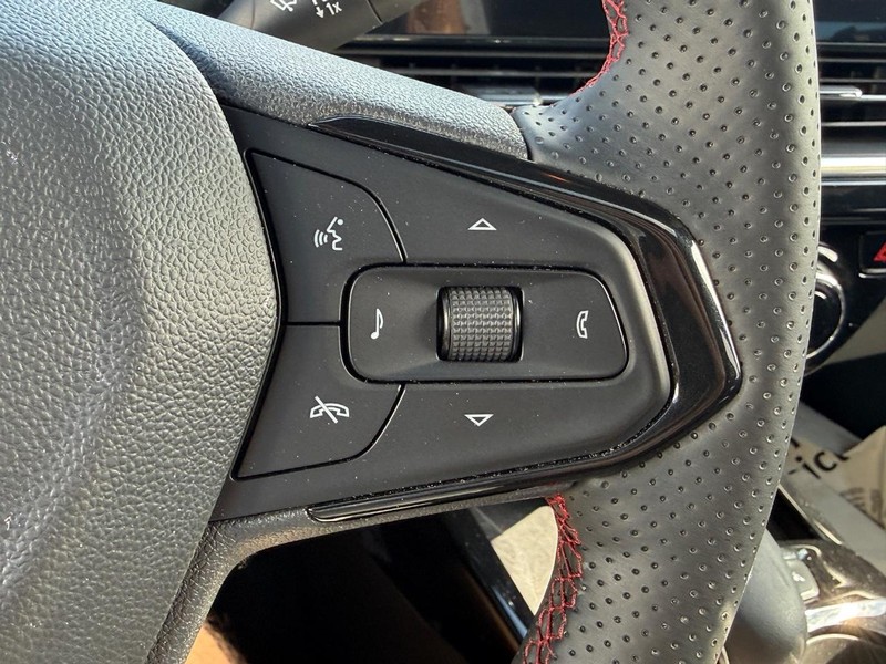 Chevrolet Trax Vehicle Full-screen Gallery Image 19
